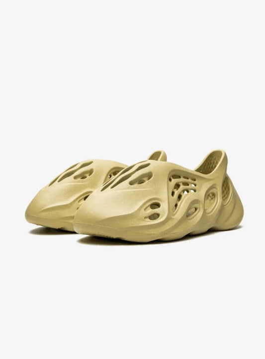 Adidas Yeezy Foam RNNR Sulfur - HubResell