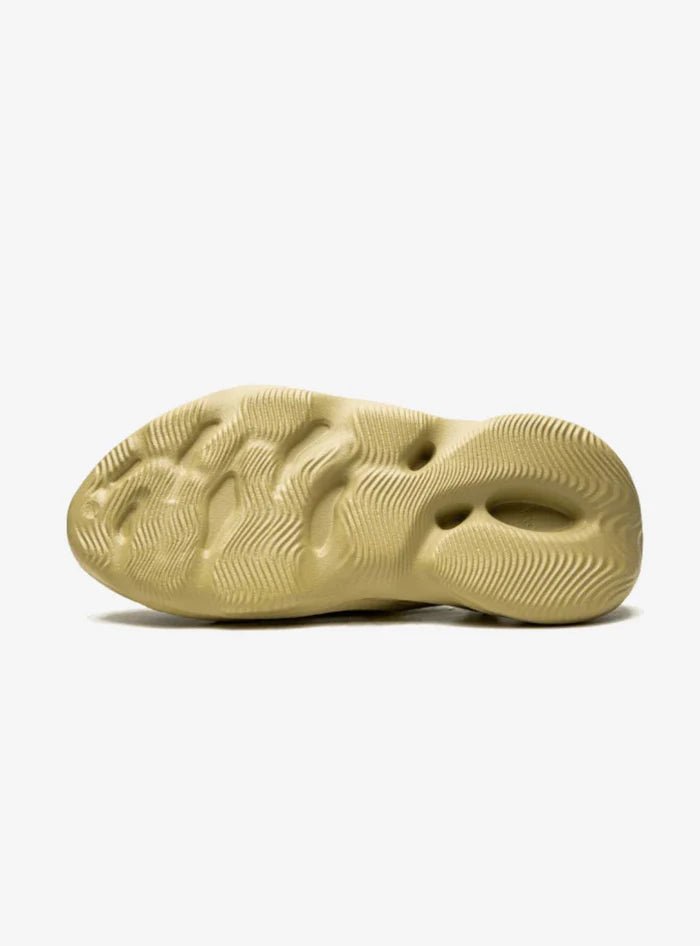 Adidas Yeezy Foam RNNR Sulfur - HubResell.com - Streetwear e Sneakers Limitate