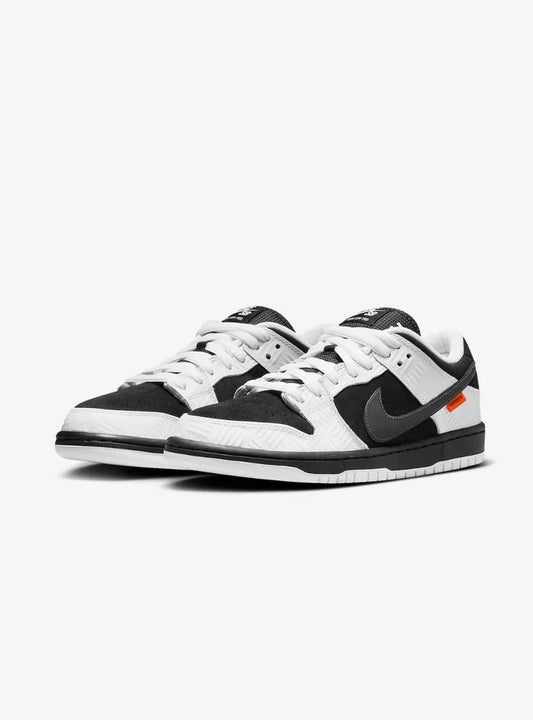 Nike SB Dunk Low TIGHTBOOTH - HubResell