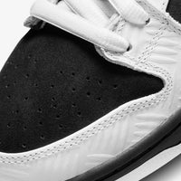 Nike SB Dunk Low TIGHTBOOTH