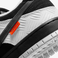 Nike SB Dunk Low TIGHTBOOTH
